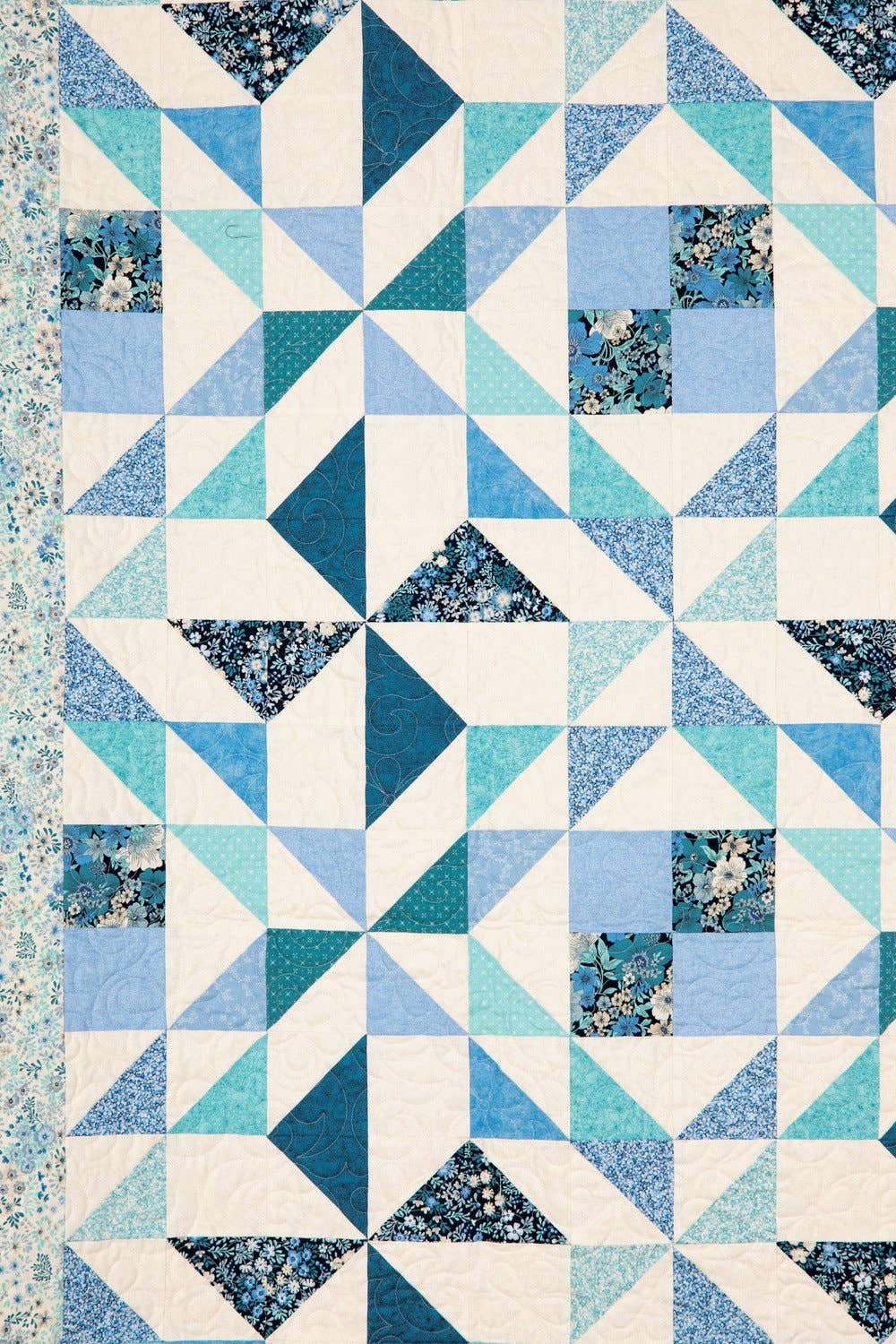 PhoebeMoon Designs - Wind and Waves Throw Quilt Pattern