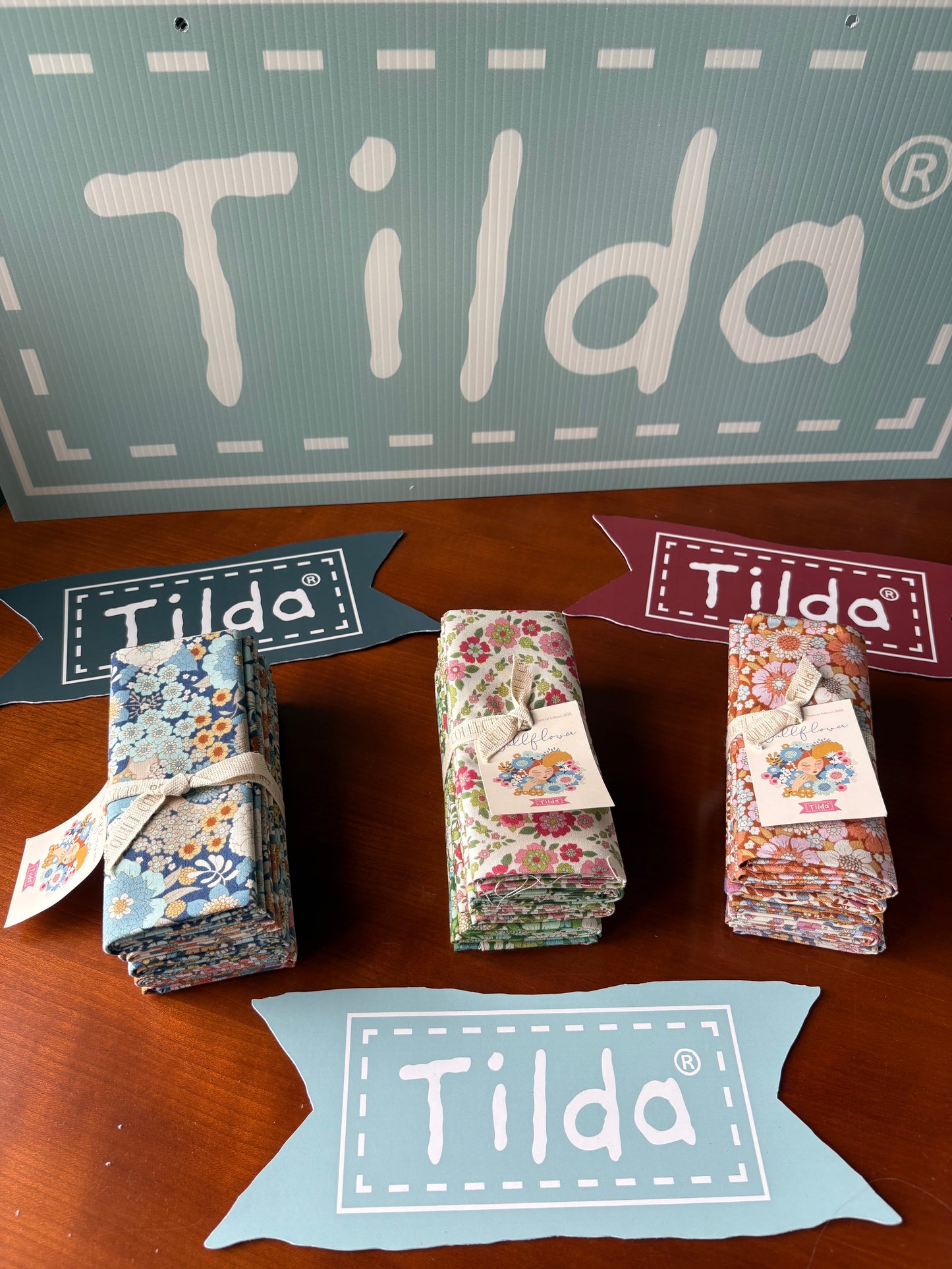 Tilda Wallflower FQB 5pc 20x22in Caramel/Thistle