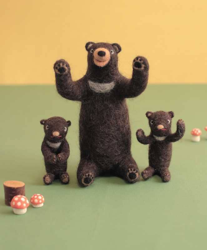 Simon & Schuster - Happy Wool Felt Animals by Makiko Arai