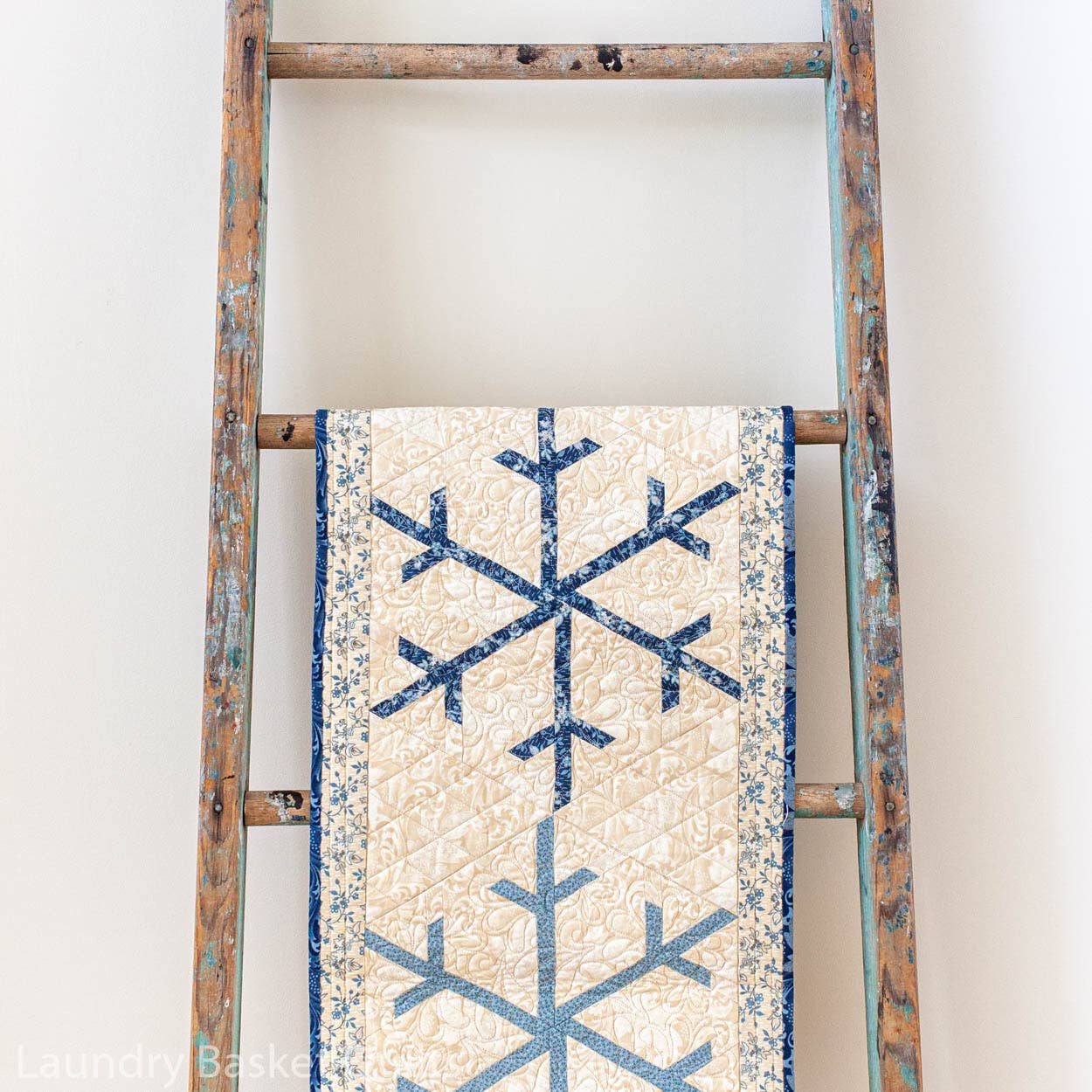 Laundry Basket Quilts - Sleigh Bell Runner Trio